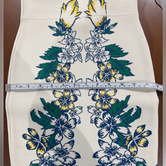 BCBGMAXAZRIA Knit Floral Skirt - Picture 4 of 6